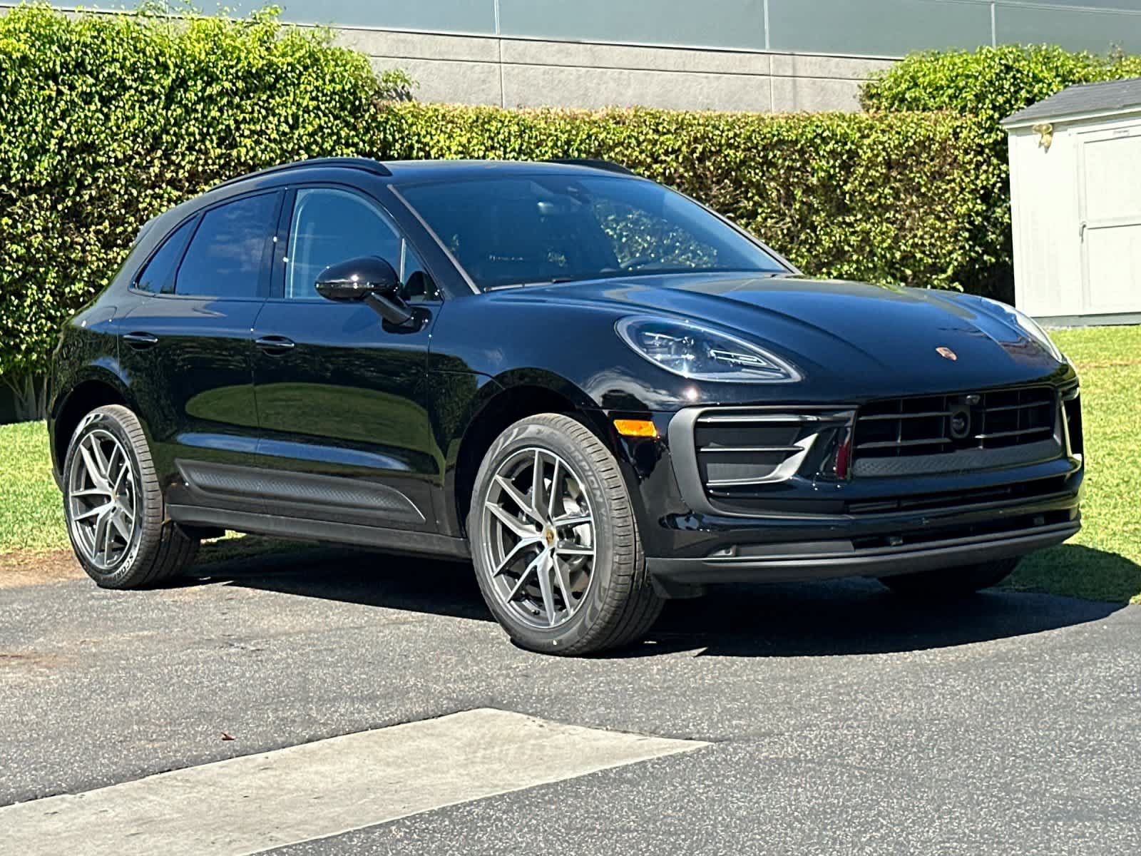 New 2026 Porsche Macan AWD/4WD image 10