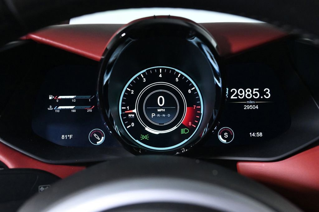 Used 2020 Aston Martin V8 Vantage Coupe image 11