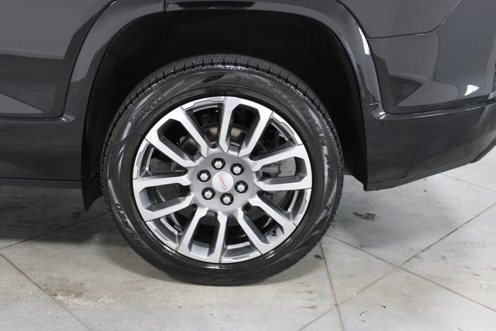 Used 2021 GMC Acadia Denali w/ Denali Technology Package FWD image 16