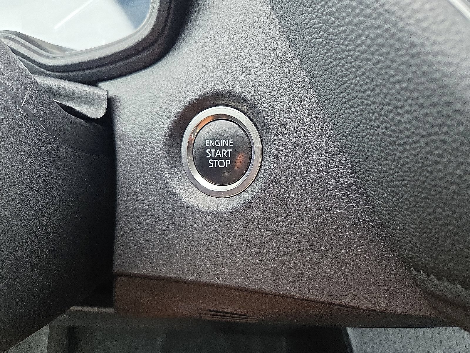 Used 2025 Toyota Corolla SE FWD image 20