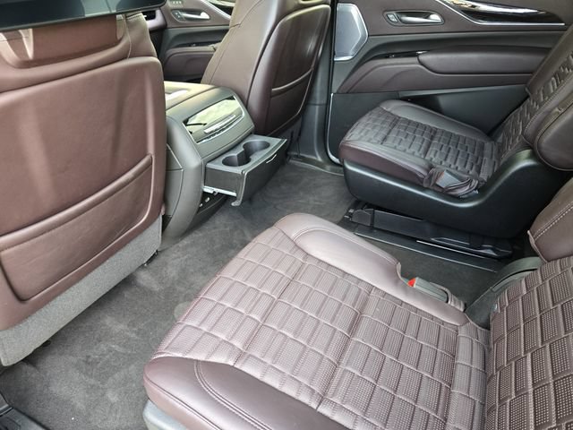Used 2024 Cadillac Escalade Sport Platinum w/ Heavy-Duty Trailer Package AWD/4WD image 22