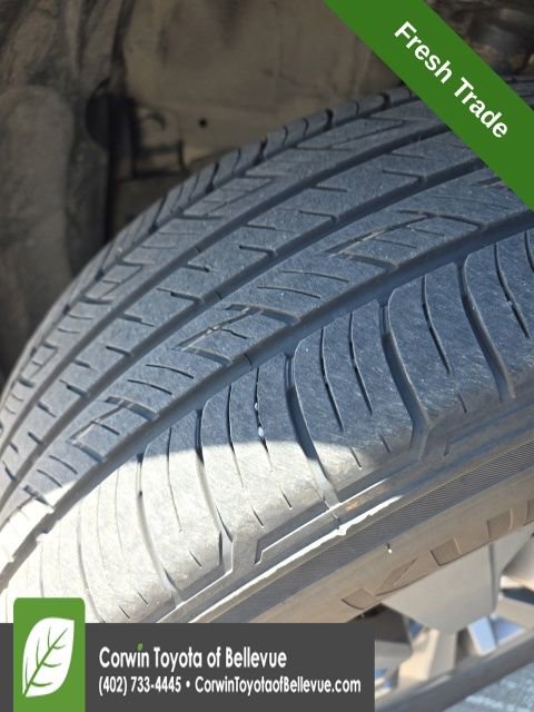 Used 2024 Nissan Pathfinder SV AWD/4WD image 11