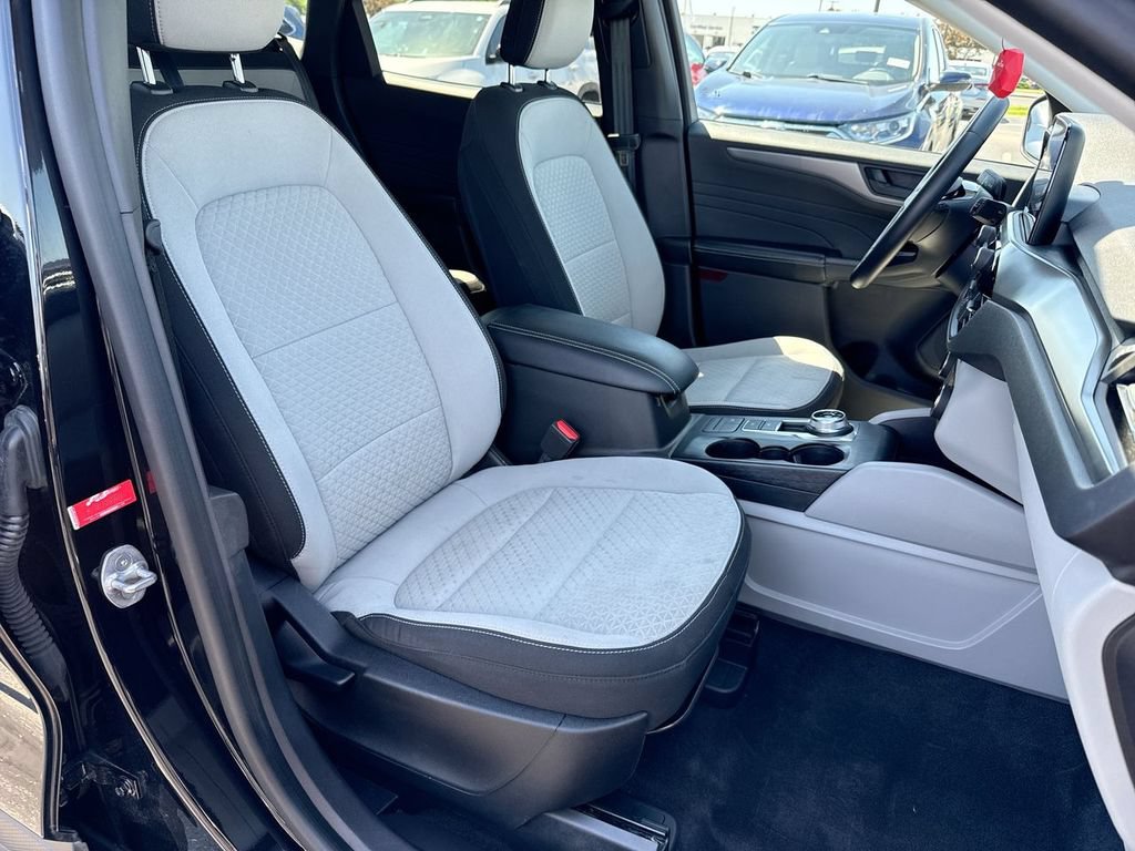 Used 2023 Ford Escape Active w/ Cold Weather Package FWD image 24