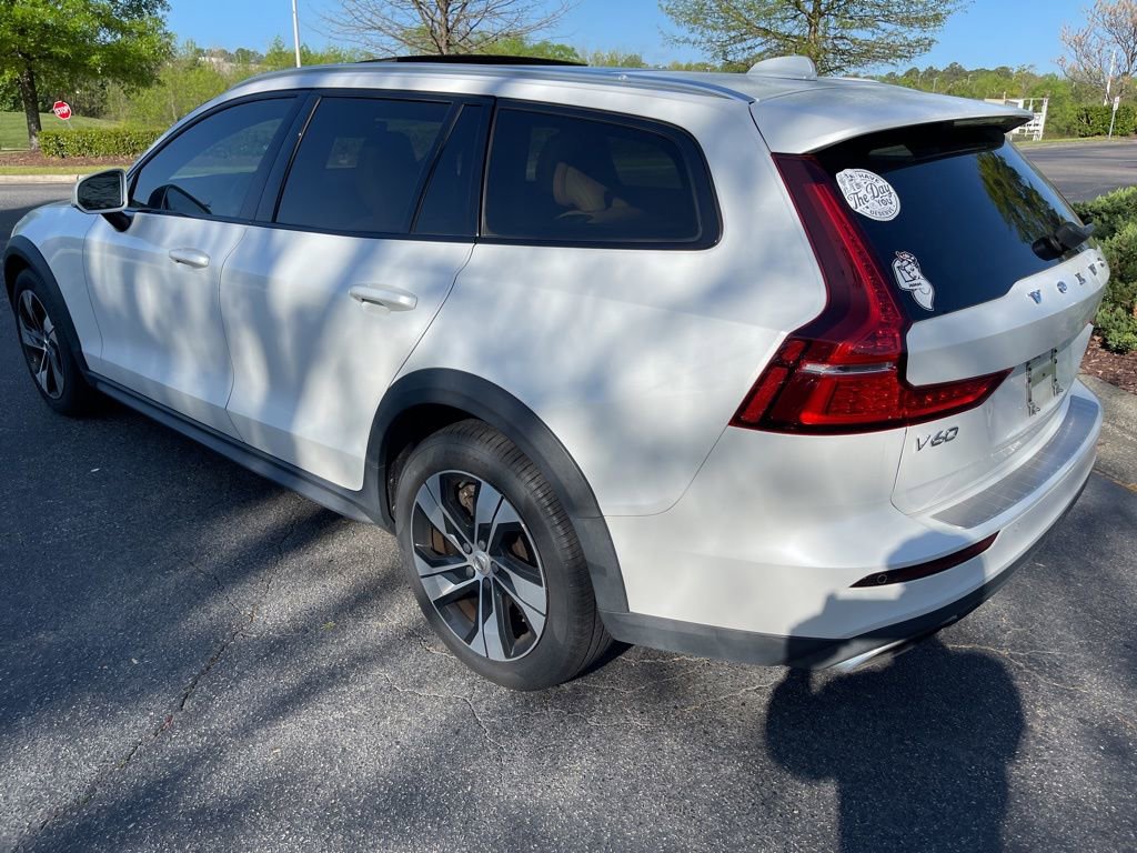 Used 2020 Volvo V60 T5 Cross Country w/ Protection Package Premier image 7