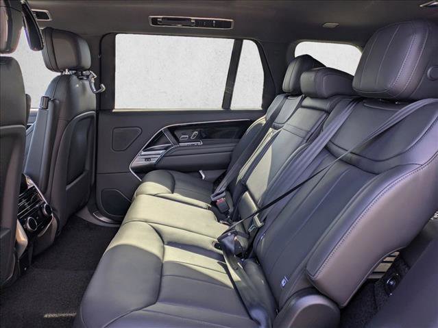New 2026 Land Rover Range Rover Long Wheelbase SE image 16