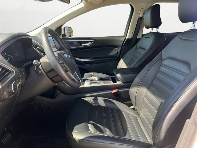 Used 2024 Ford Edge SEL w/ Convenience Package image 9