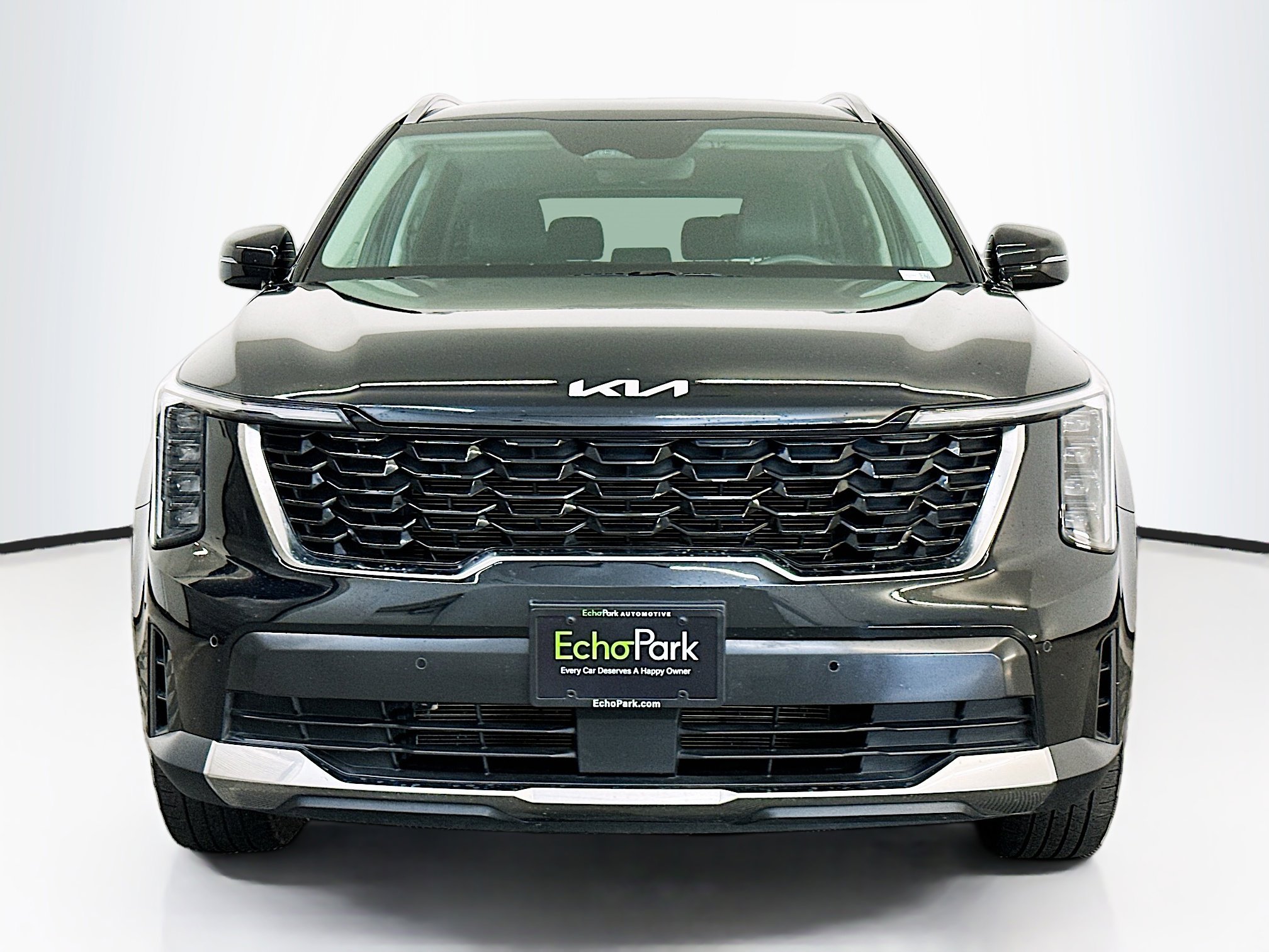 Used 2024 Kia Sorento S image 2