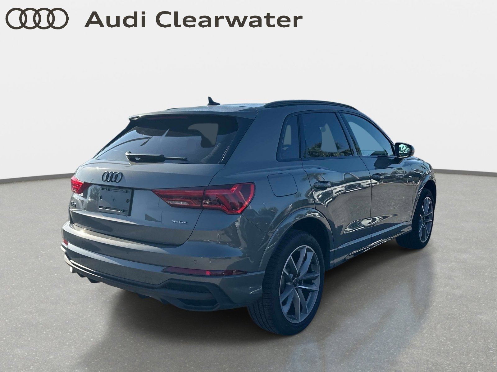 Used 2025 Audi Q3 2.0T Premium w/ Convenience Package image 3
