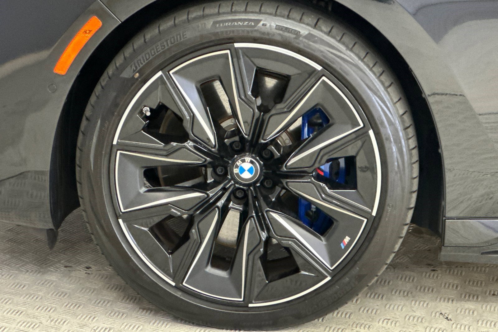 Certified 2024 BMW i7 M70 w/ Executive Package image 11