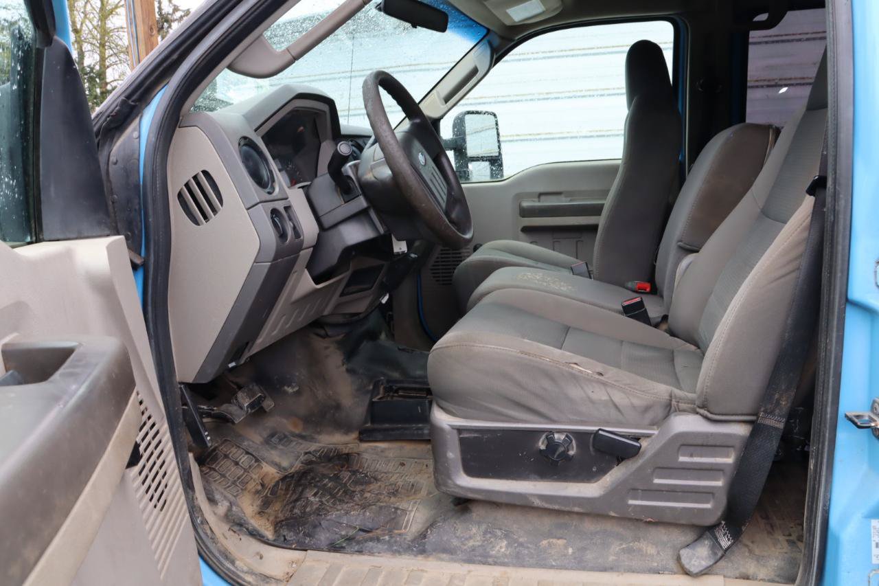 Used 2009 Ford F550 4x4 Crew Cab Super Duty image 14