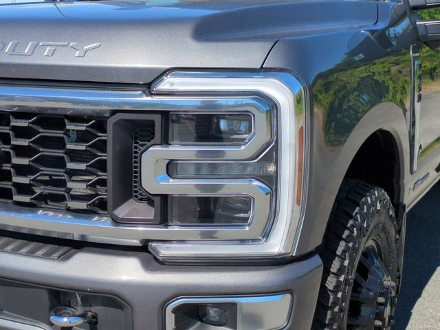 Used 2024 Ford F350 Platinum w/ FX4 Off-Road Package AWD/4WD image 9