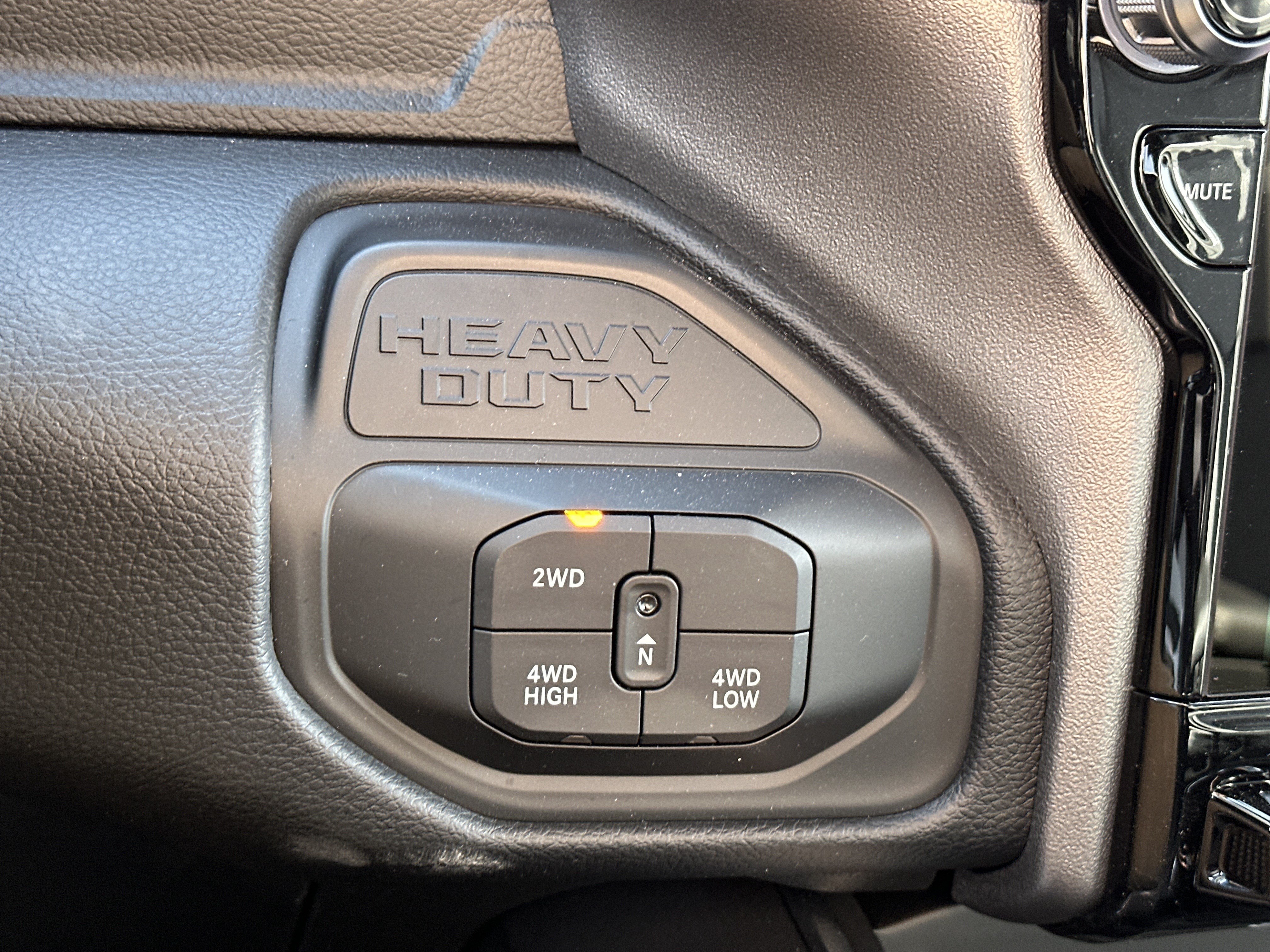 New 2026 RAM 3500 Laramie AWD/4WD image 22