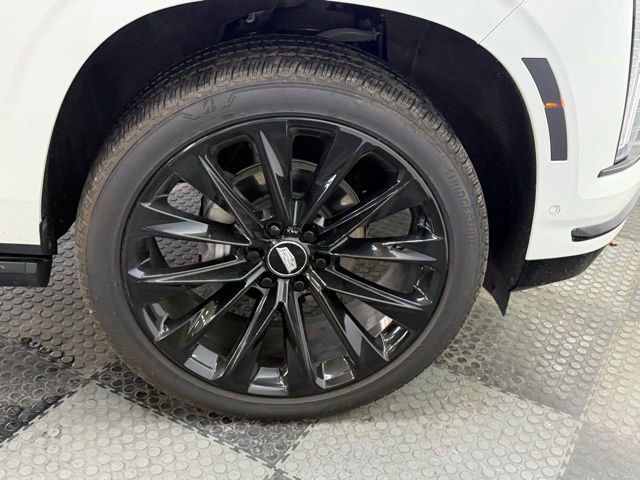 Used 2025 Cadillac Escalade Sport Platinum w/ LPO, Floor Liner Package AWD/4WD image 13
