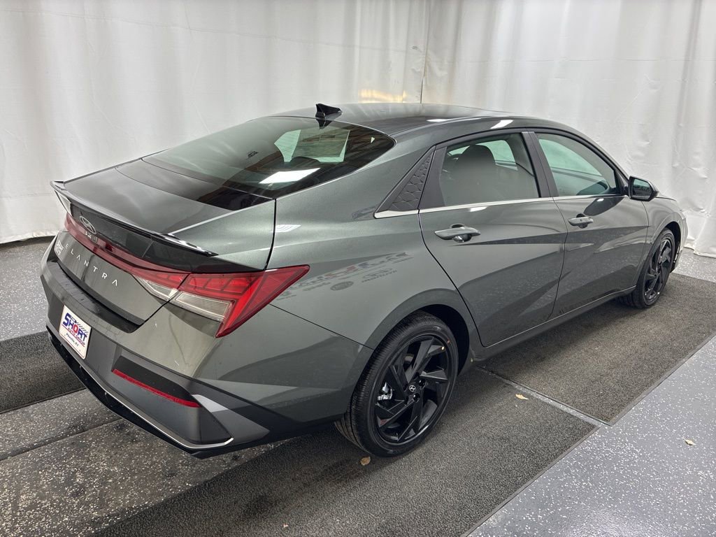 New 2026 Hyundai Elantra SEL Sport Premium w/ Cargo Package FWD image 4