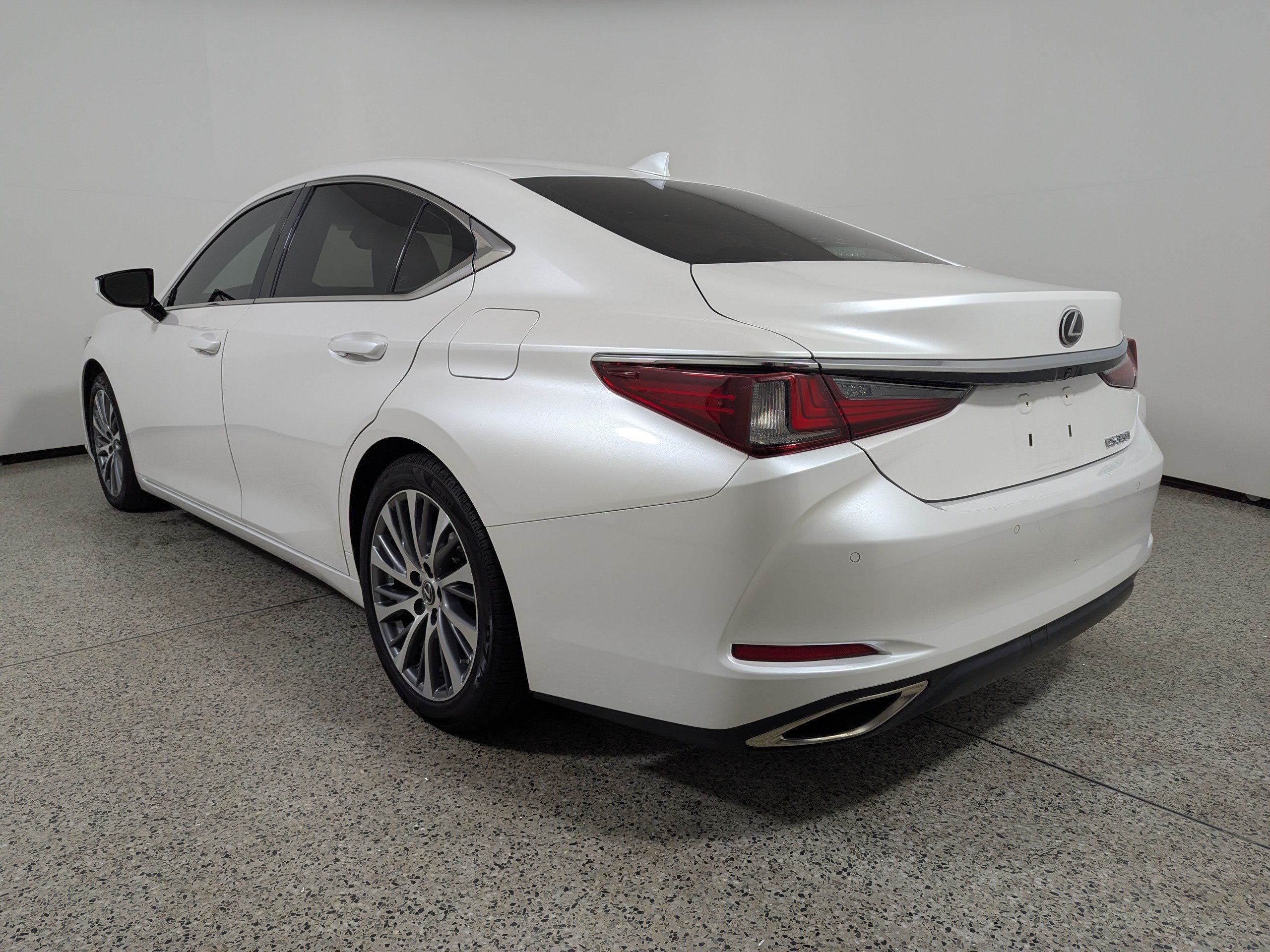 Used 2020 Lexus ES 350 w/ Premium Package FWD image 5