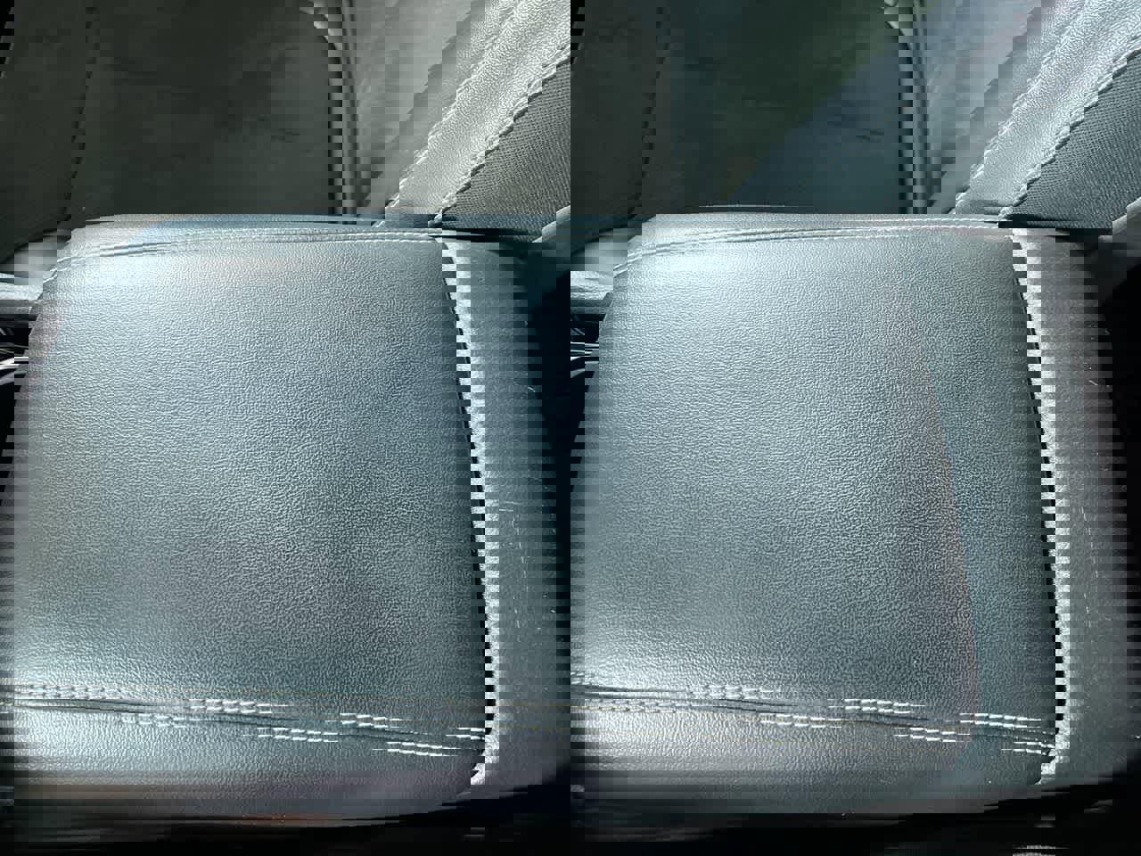 Used 2023 Jeep Grand Cherokee L Laredo image 28