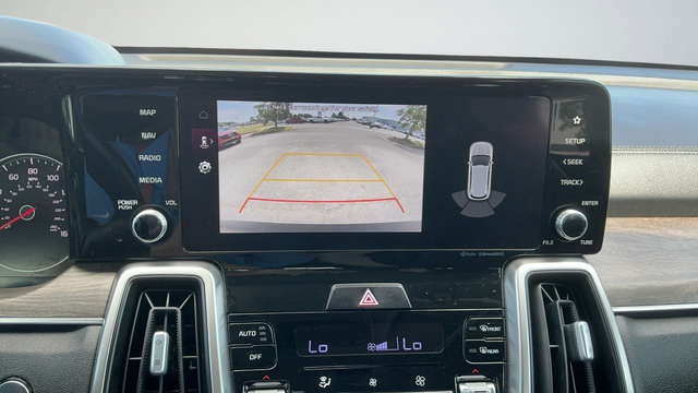 Used 2022 Kia Sorento EX w/ Panoramic Sunroof Package FWD image 15