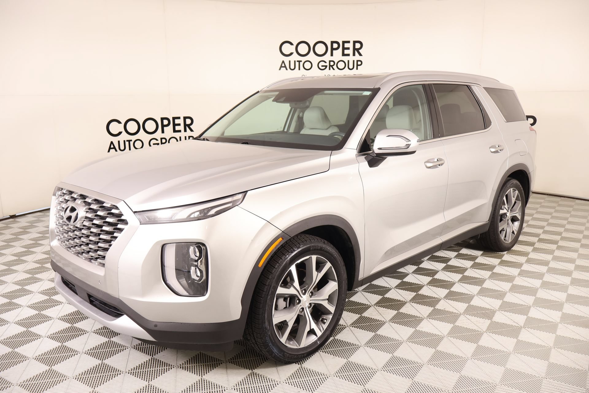 Used 2022 Hyundai Palisade SEL w/ 8P Bench Seat Package FWD image 11