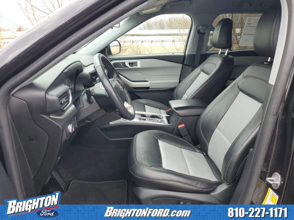 Certified 2022 Ford Explorer XLT w/ Equipment Group 202A image 10