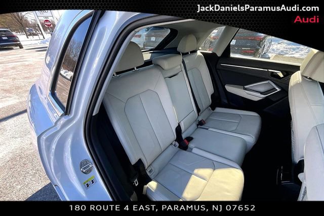 Used 2023 Audi Q3 2.0T Premium w/ Convenience Package image 19