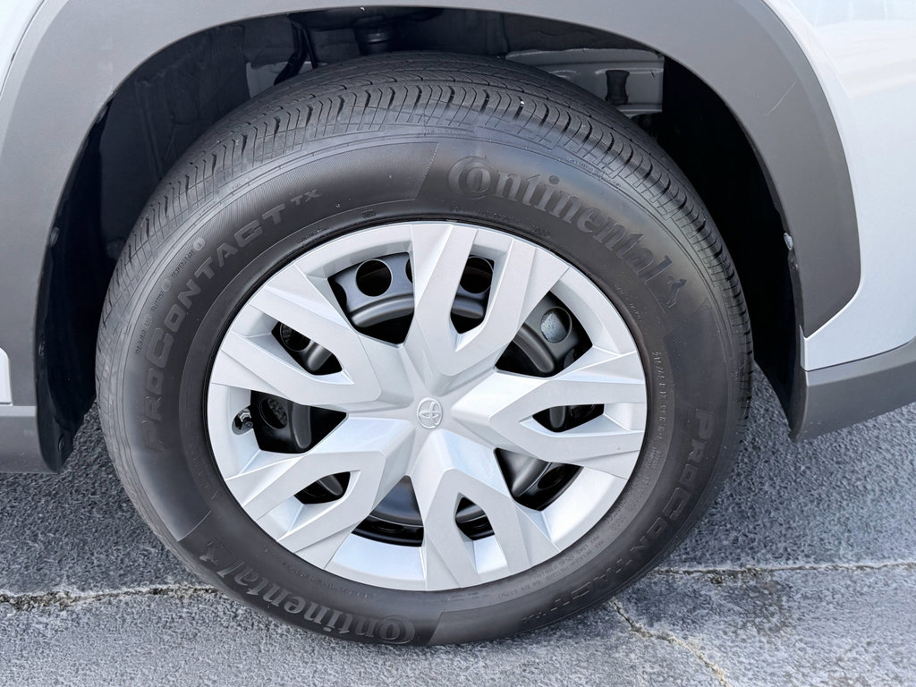 Used 2023 Toyota Corolla Cross L FWD image 31