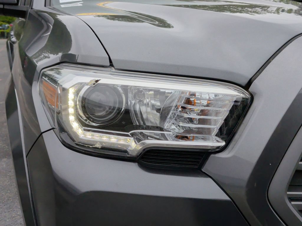 Used 2023 Toyota Tacoma TRD Sport AWD/4WD image 11