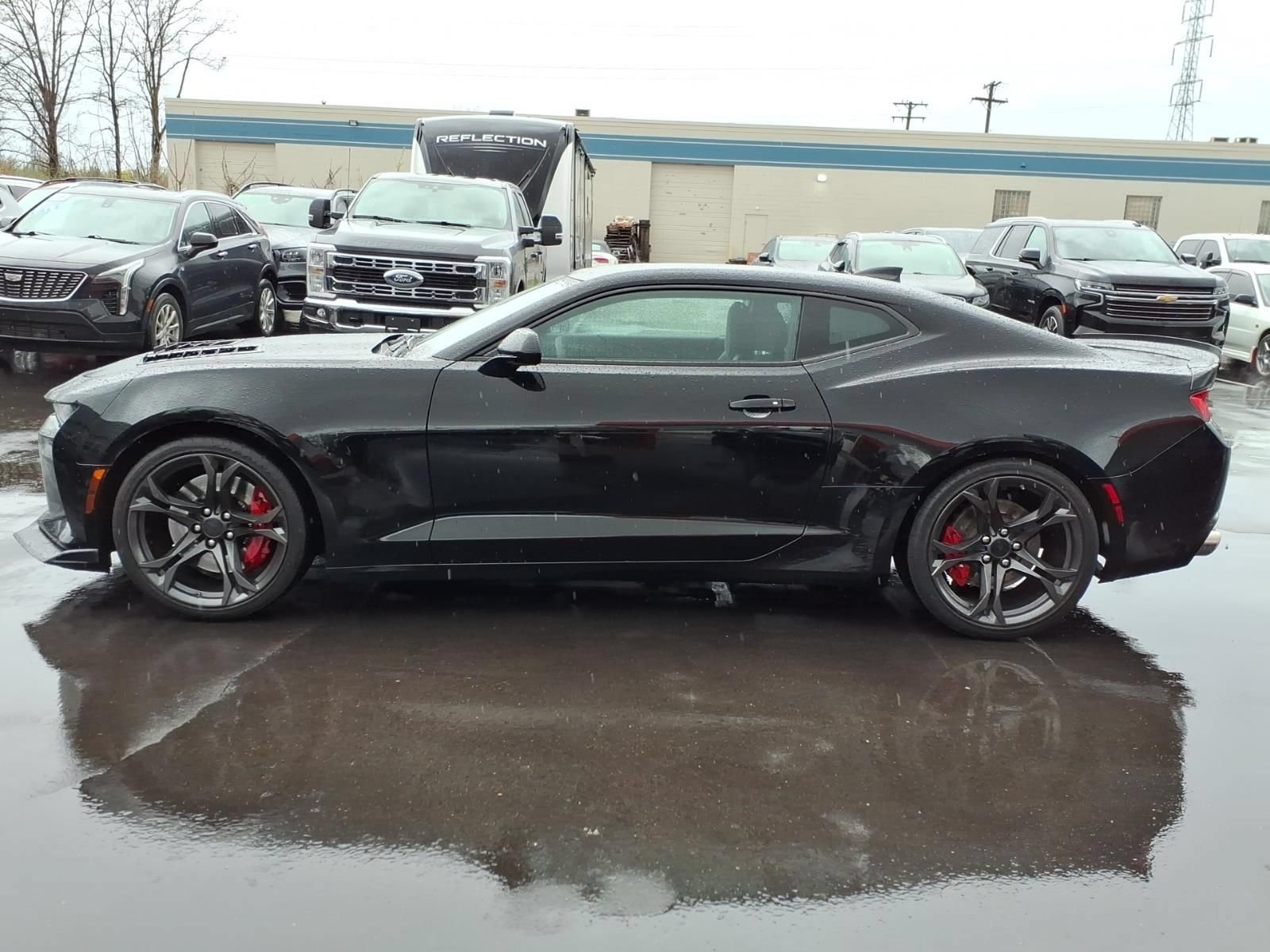 Used 2017 Chevrolet Camaro SS RWD image 2