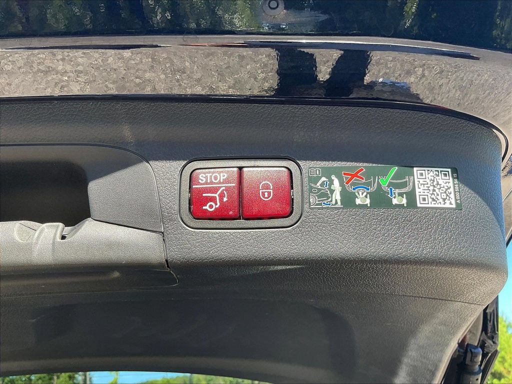 Certified 2025 Mercedes-Benz GLE 450 4MATIC image 39