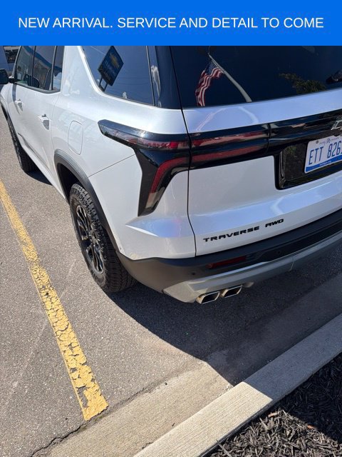 Used 2025 Chevrolet Traverse Z71 w/ Enhanced Driving Package AWD/4WD image 4