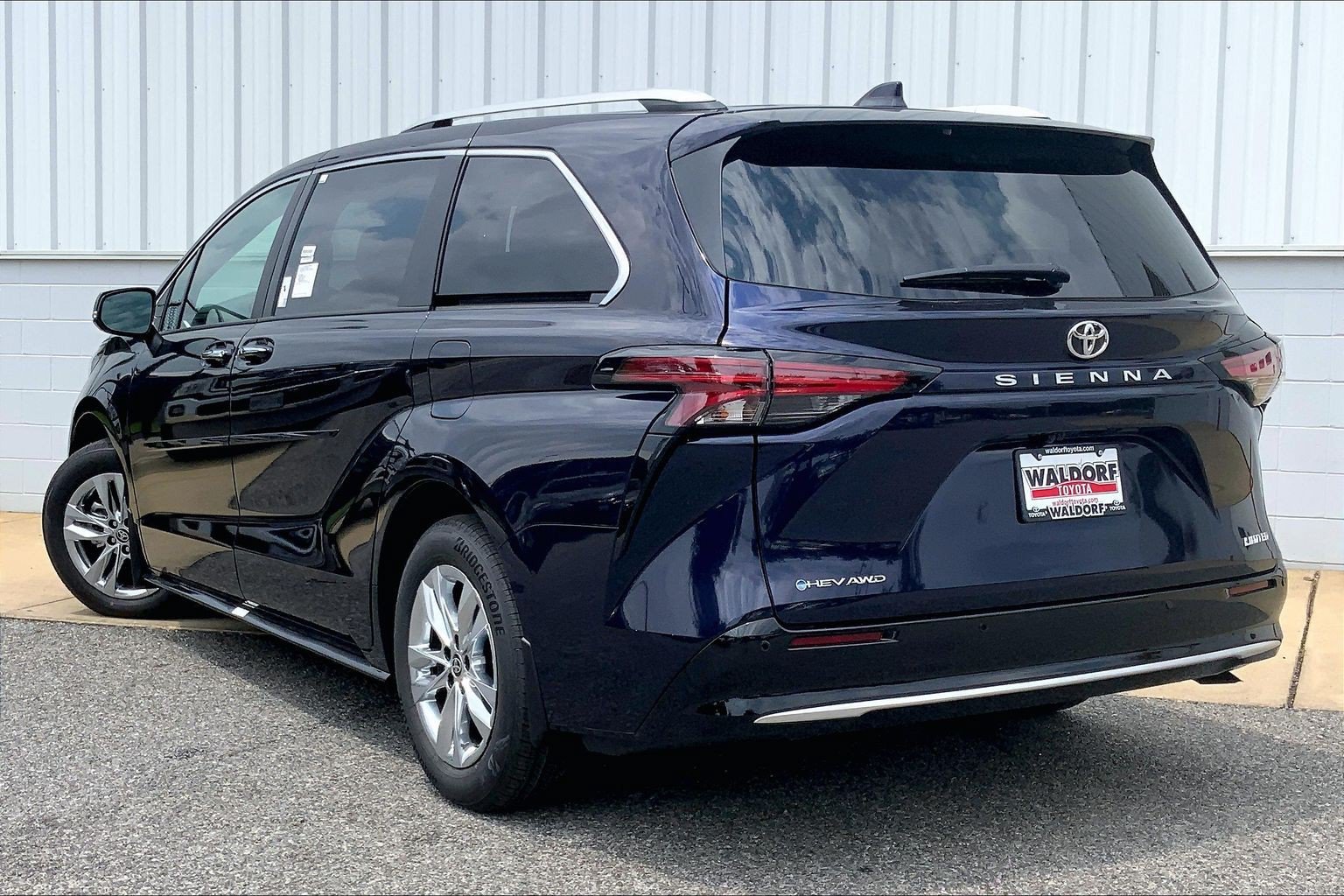New 2026 Toyota Sienna Limited AWD/4WD image 3