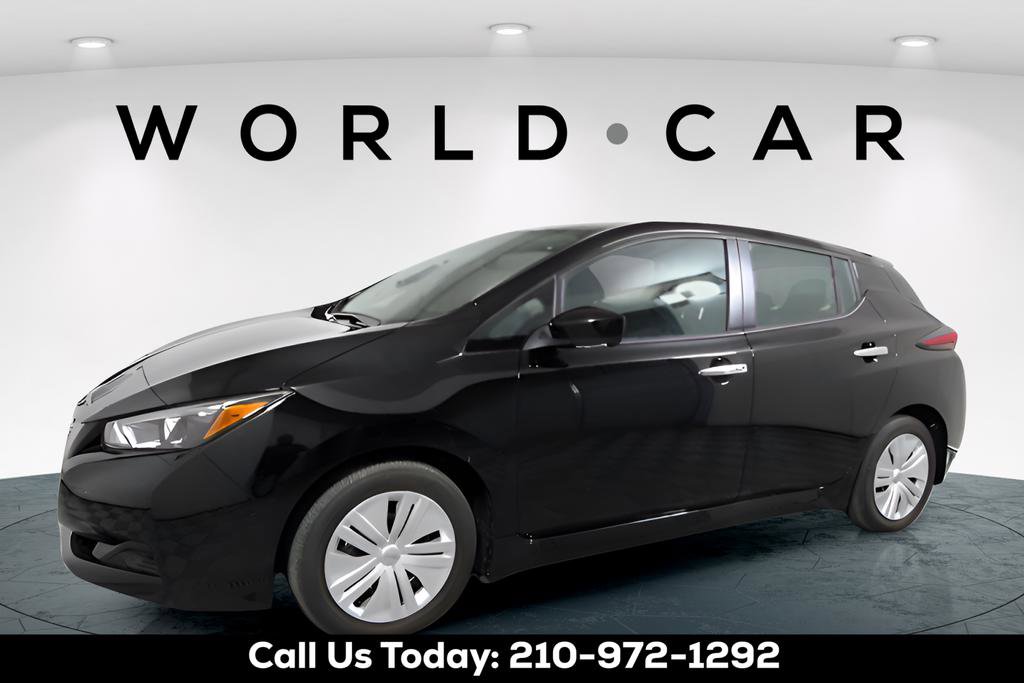 Used 2025 Nissan Leaf S image 3