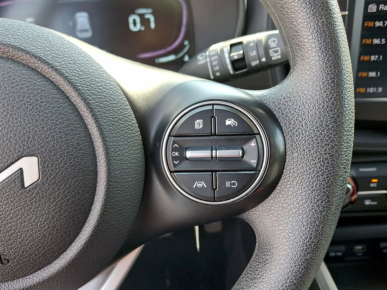 Used 2023 Kia Soul LX w/ LX Technology Package FWD image 18