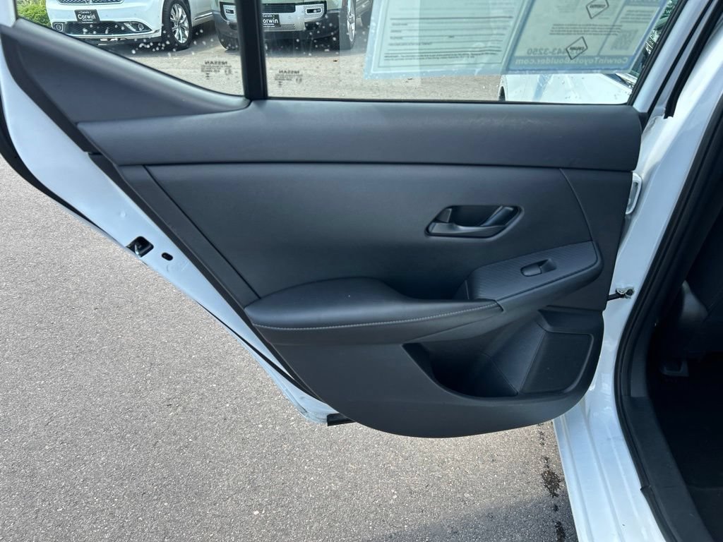 Used 2024 Nissan Sentra SV FWD image 18
