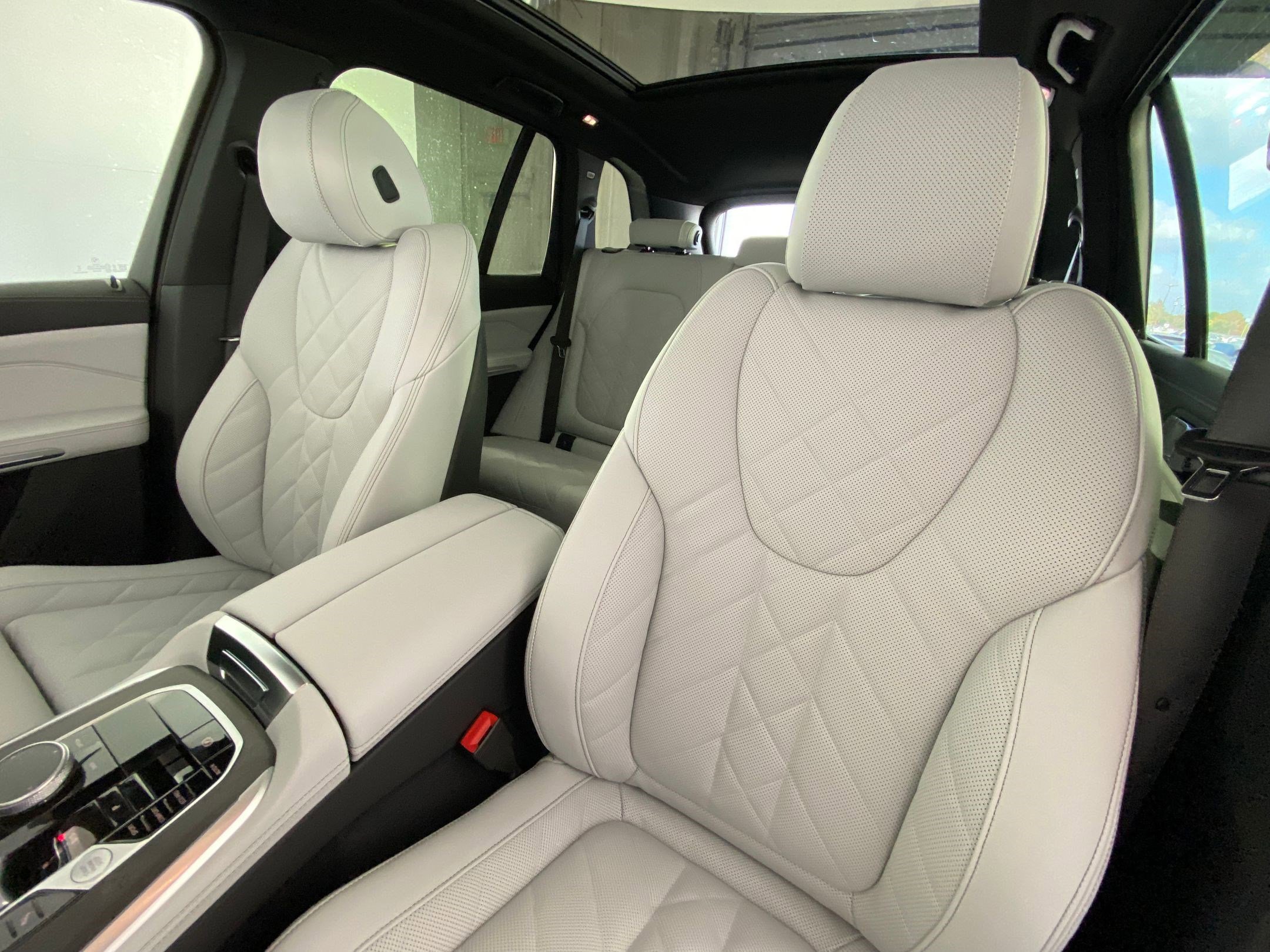 New 2026 BMW X5 sDrive40i w/ Premium Package image 22