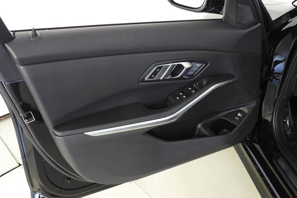 Used 2022 BMW 330i Sedan RWD image 11