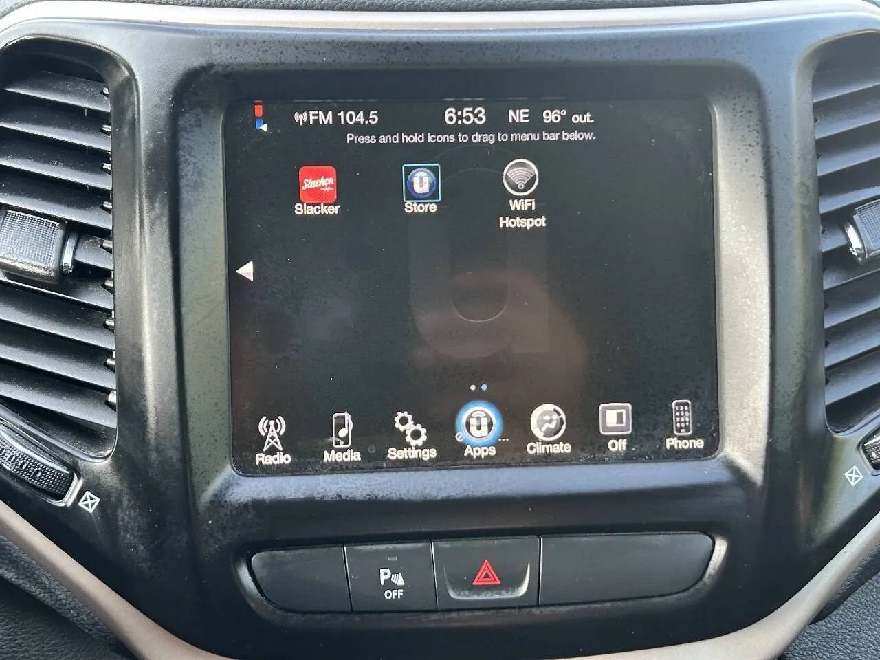 Used 2017 Jeep Cherokee Latitude w/ Safety/Convenience Group AWD/4WD image 23