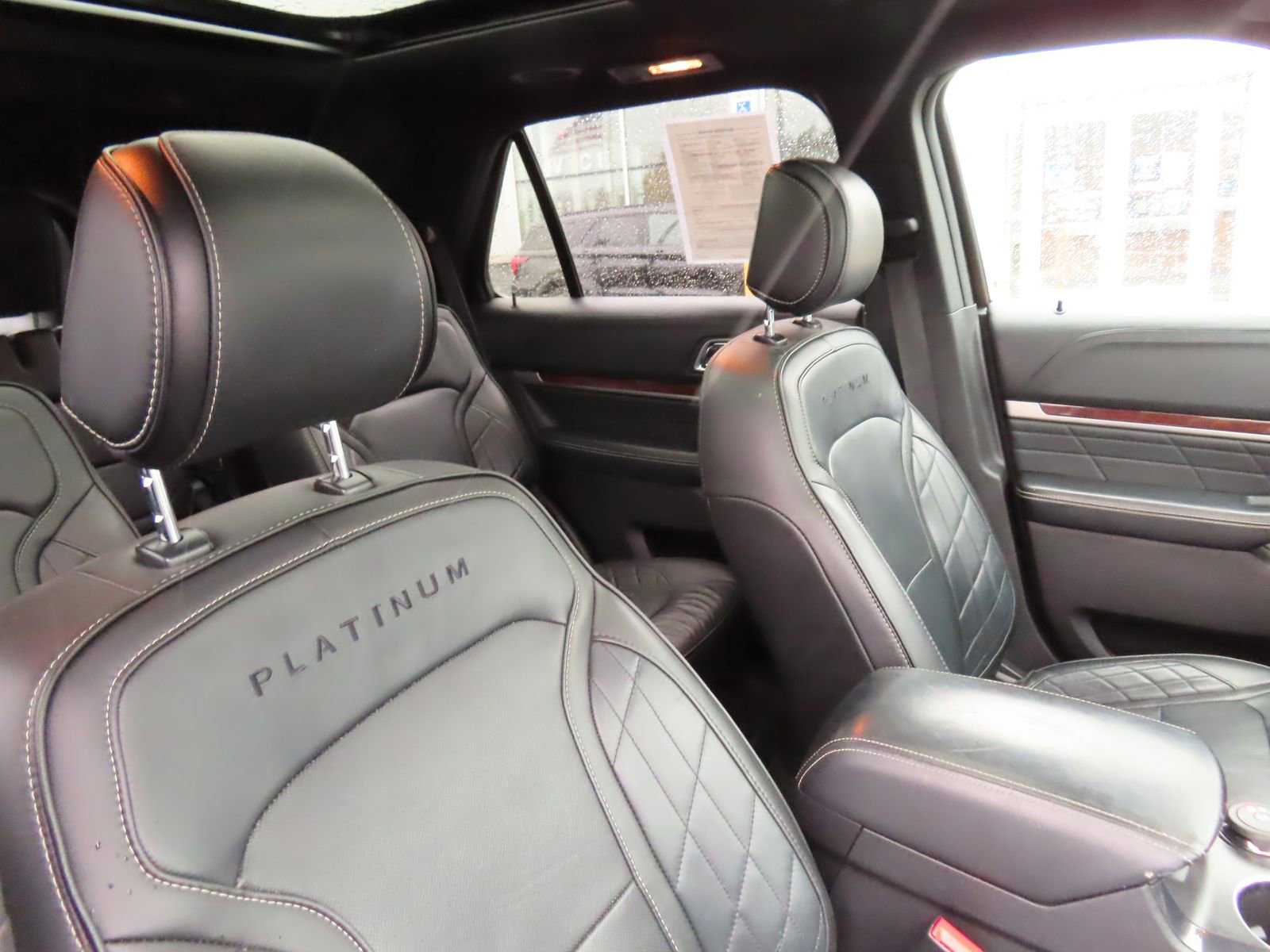 Used 2017 Ford Explorer Platinum image 34
