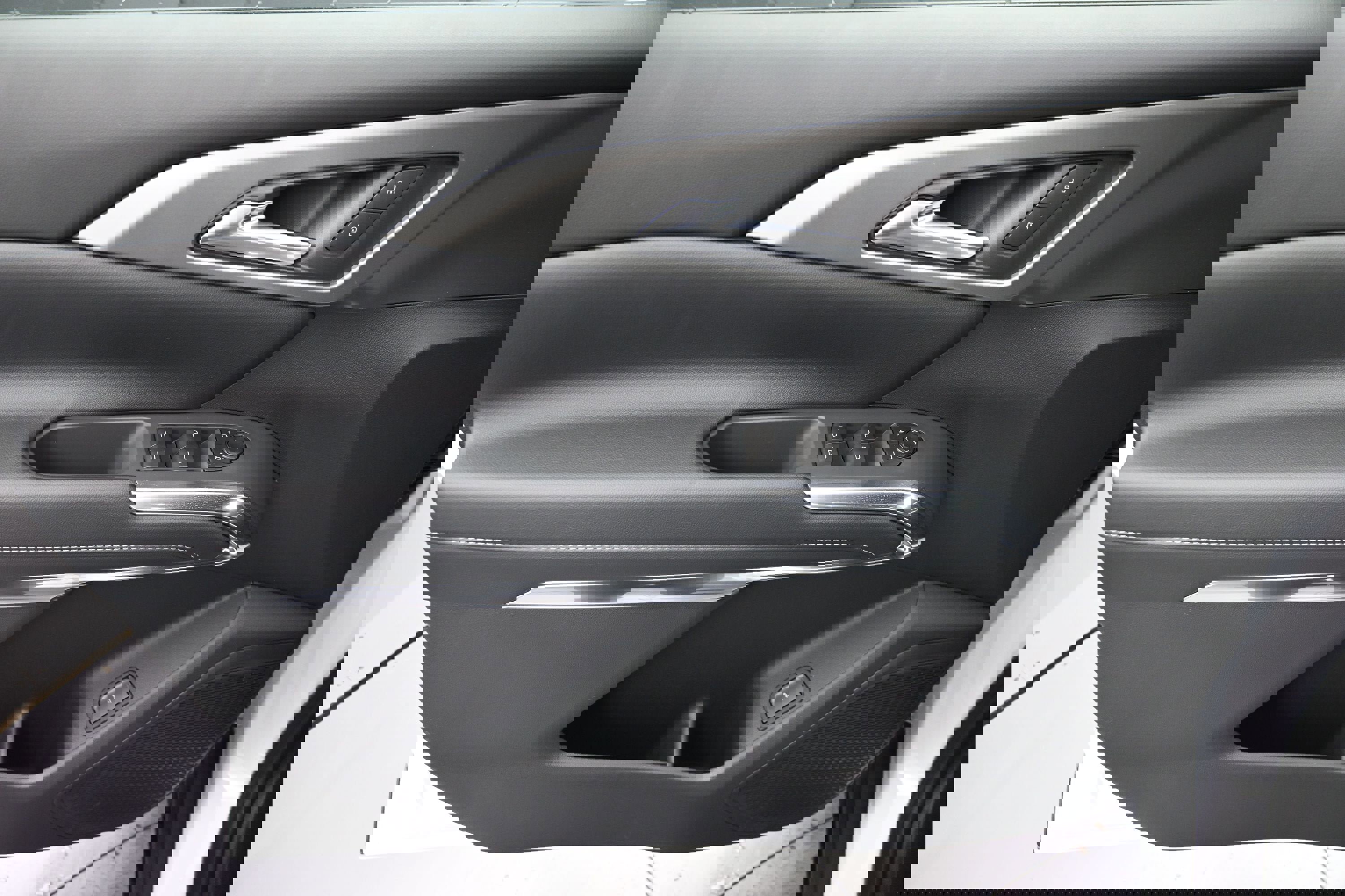 New 2026 Chevrolet Traverse LT FWD image 25