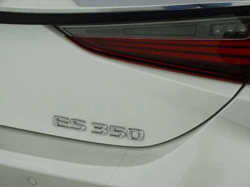 Used 2024 Lexus ES 350 w/ Premium Package image 40