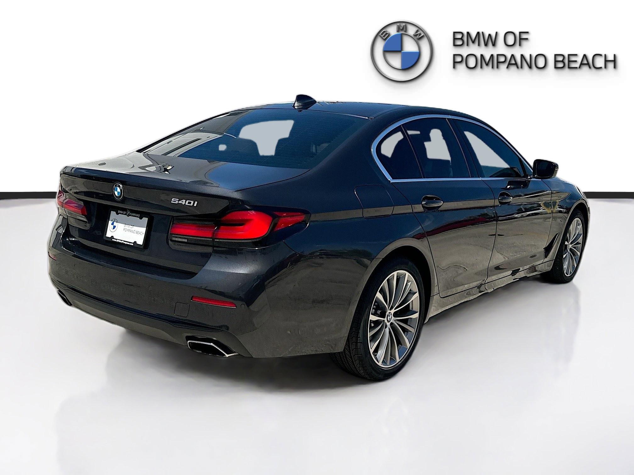 Used 2023 BMW 540i w/ Premium Package image 7