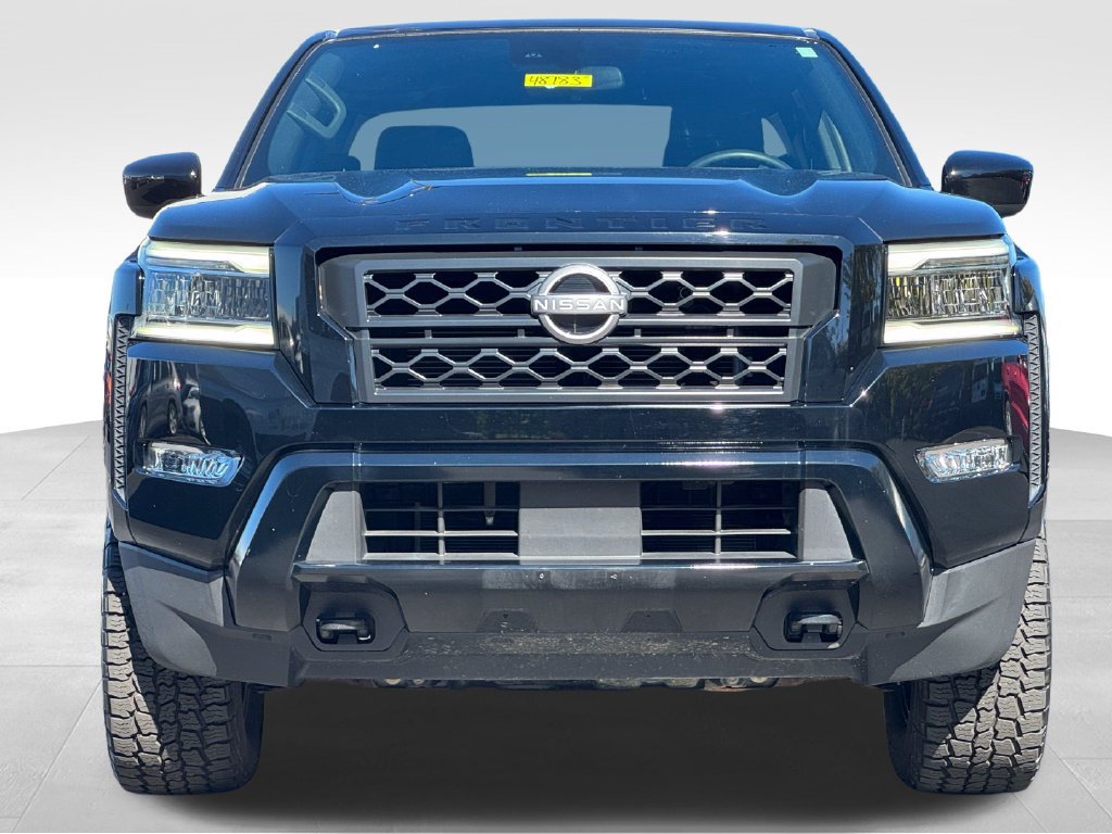 Used 2023 Nissan Frontier SV w/ Midnight Edition Package AWD/4WD image 2
