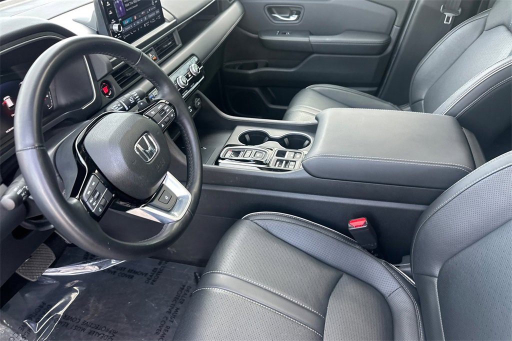 Certified 2025 Honda Pilot Elite image 10