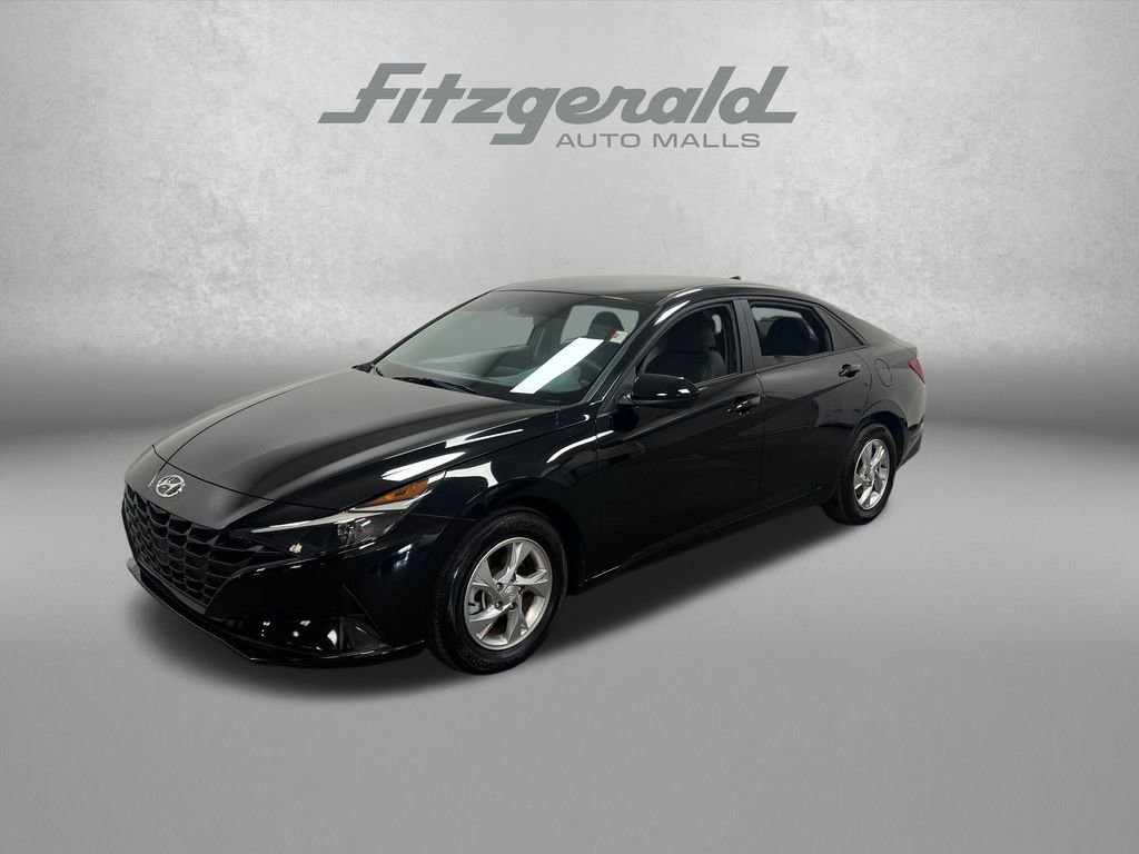 Used 2023 Hyundai Elantra SE w/ Cargo Package