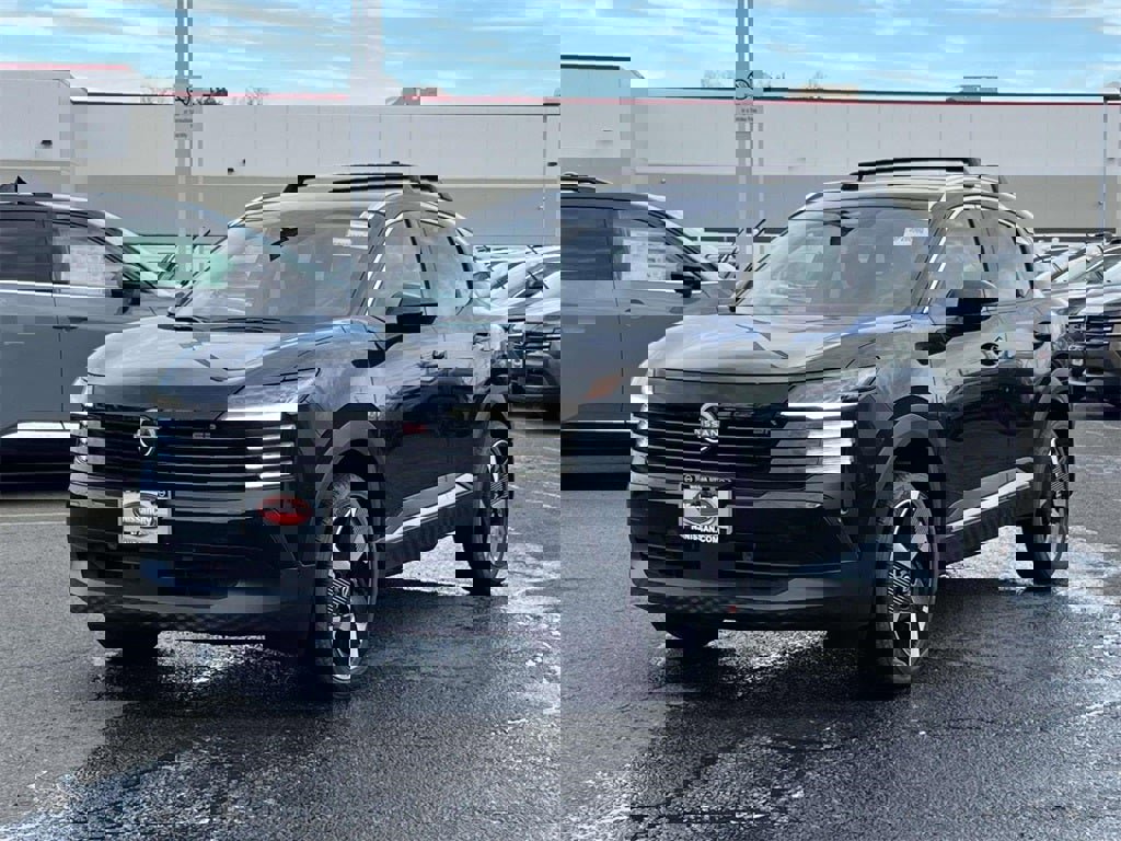 New 2026 Nissan Kicks SR w/ Cold Weather Package image 2