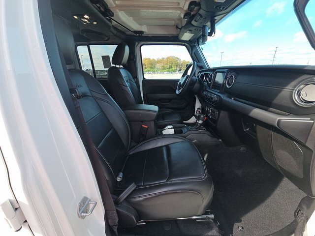 Used 2021 Jeep Wrangler Unlimited Sahara image 5