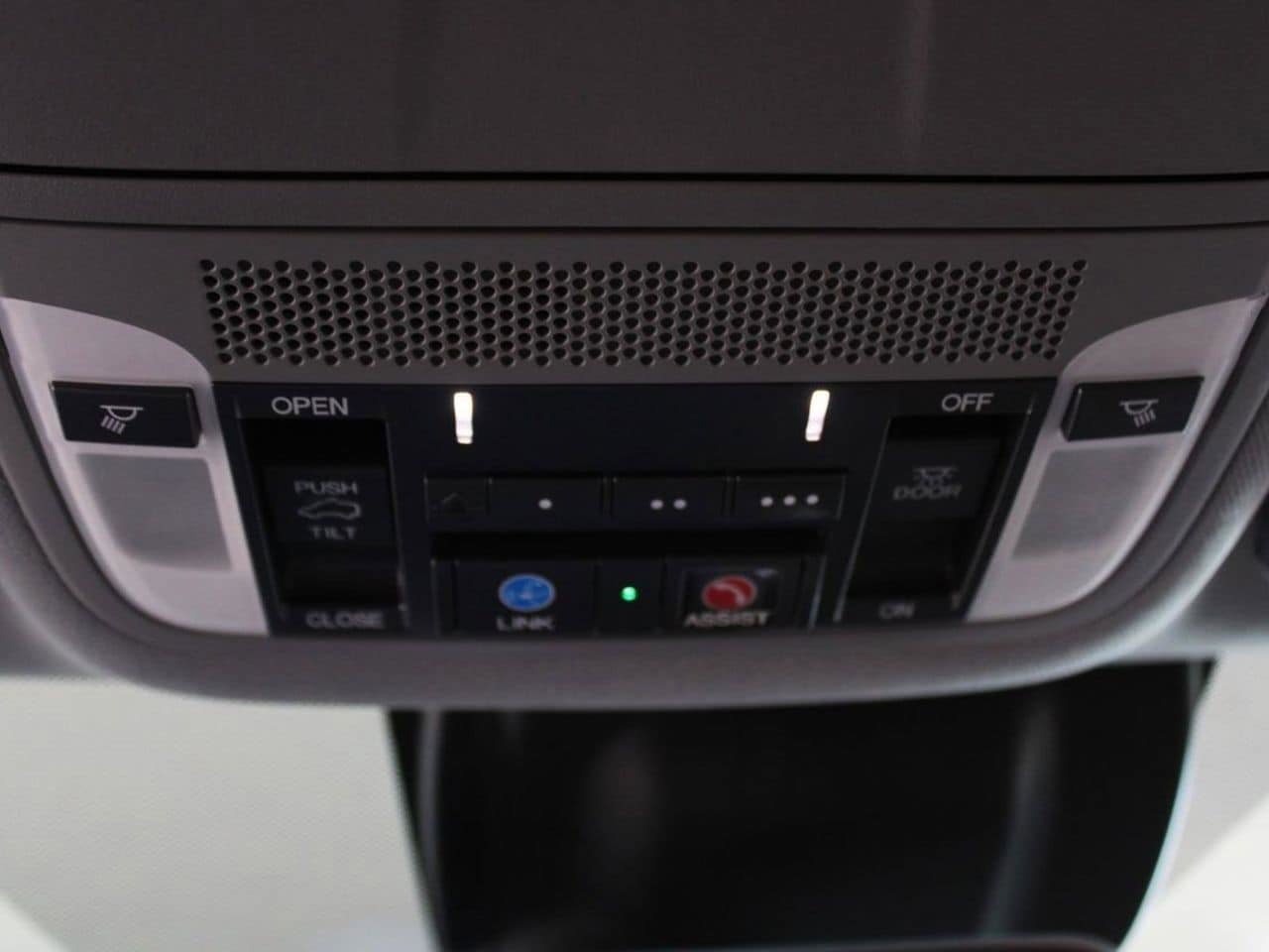 Used 2020 Acura MDX SH-AWD w/ Technology Package image 25