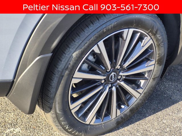 New 2026 Nissan Pathfinder Platinum FWD image 5