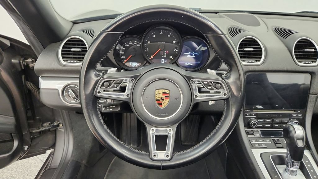 Used 2022 Porsche 718 Boxster RWD image 28