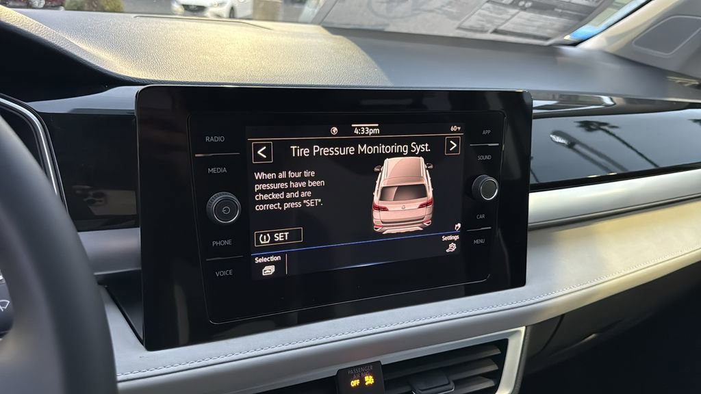 New 2026 Volkswagen Taos SE image 14