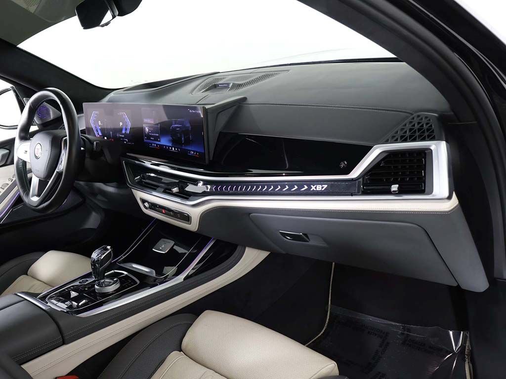 Used 2024 BMW ALPINA XB7 AWD/4WD image 35